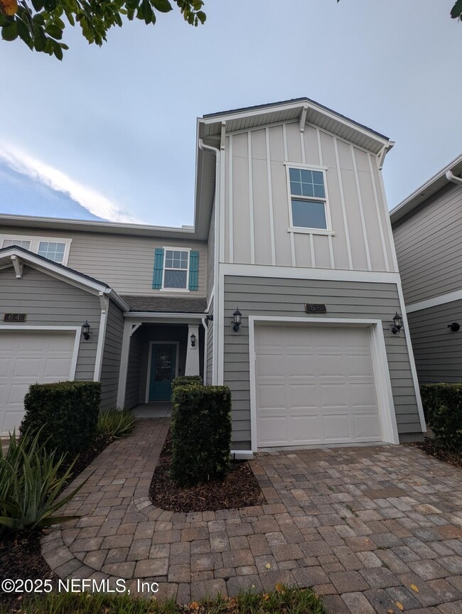 Building Photo - 58 Pindo Palm Dr