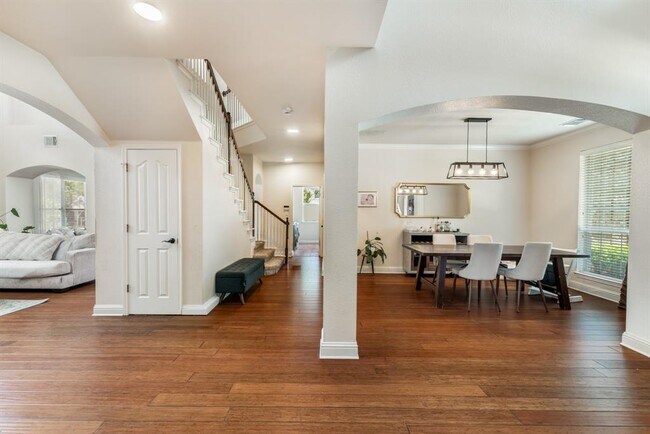 Foto del edificio - 1107 Hollybrook Cove