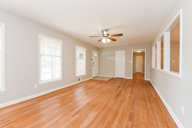 Building Photo - 1729 Hasty Rd