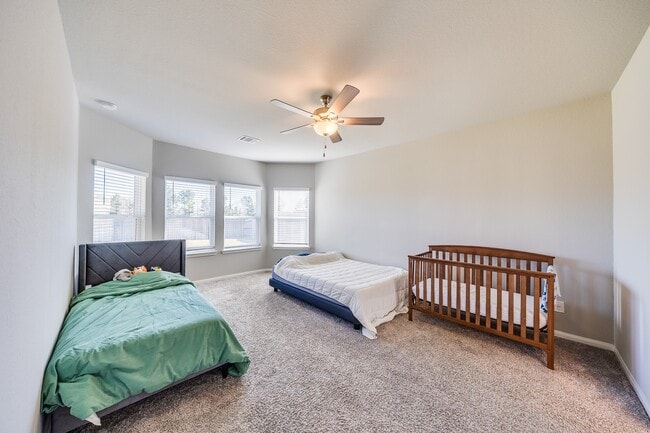 Building Photo - 2107 Cherryvale Dr