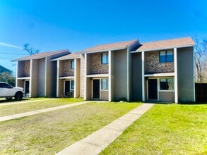 Building Photo - 2933 Ormond Ave