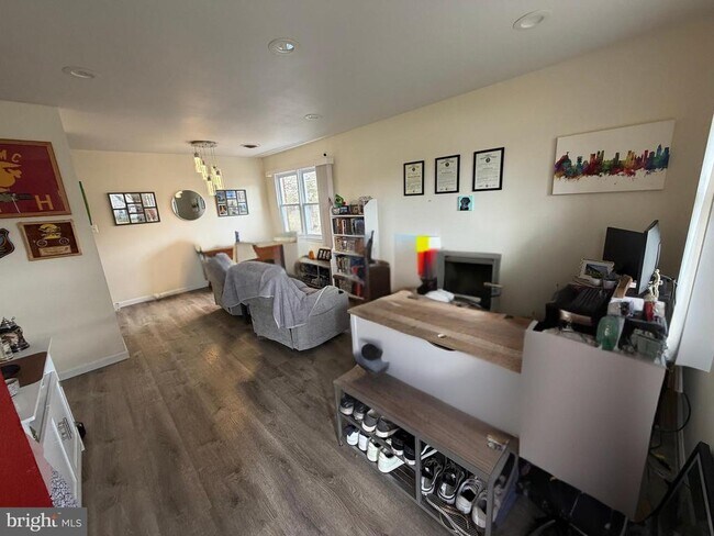 Foto del edificio - 7608 Heritage Dr