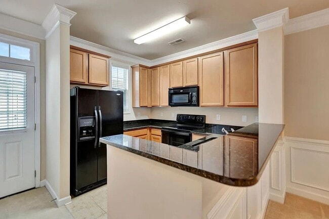 Building Photo - 804 Rue Dr