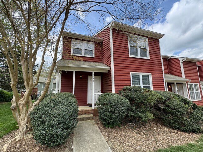 Foto del edificio - Gorgeous Three Bedroom Home!