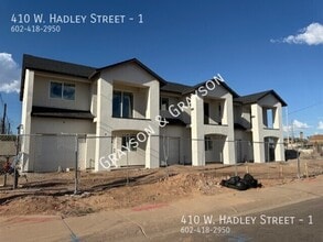 Building Photo - 410 W Hadley St