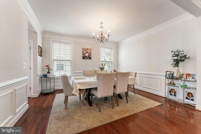 Foto del edificio - 6526 Wayside Pl