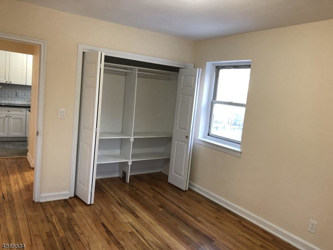 Building Photo - 1495 Terrace Cir
