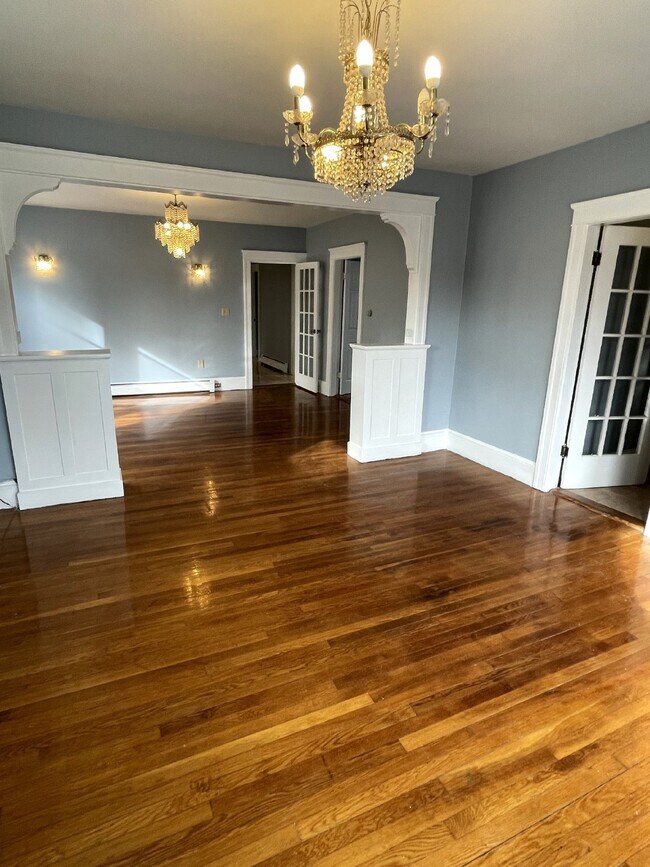 Foto del edificio - "Charming 3-Bedroom Apartment in Worcester...