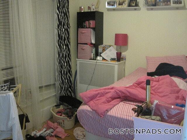 Foto del edificio - 879 Beacon St