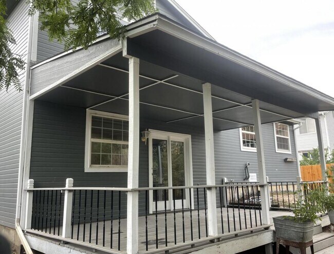 Foto del edificio - 8575 Cottonwood Way