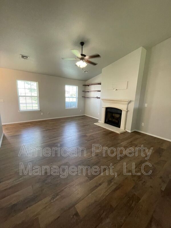 Foto del edificio - 12316 N 108th E Ave