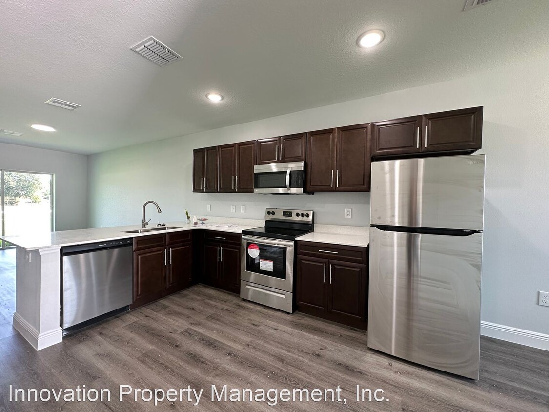 Foto principal - 3 br, 2 bath Apartment - 513 Albatross Dri...