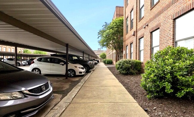 Building Photo - 720 Litty Ct