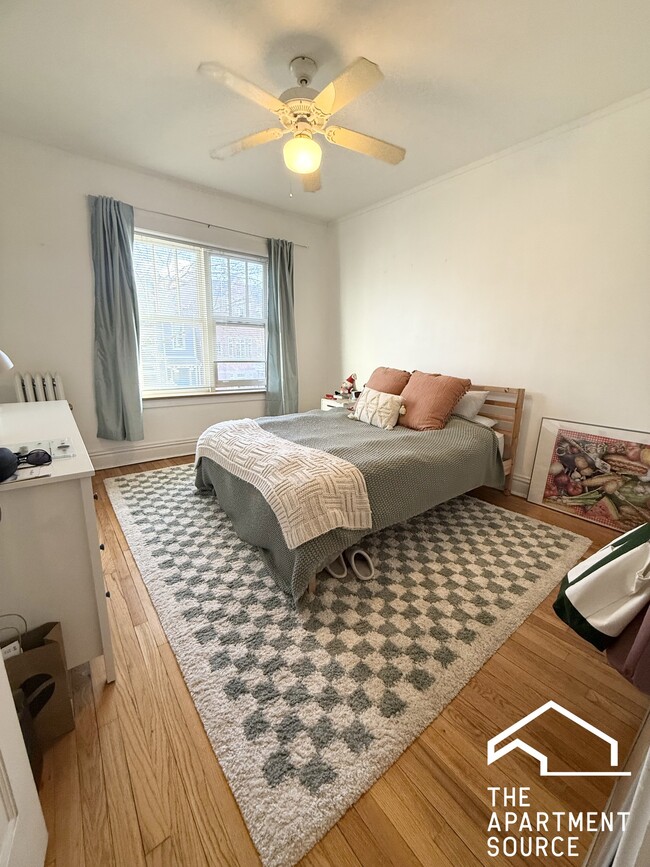 Photo - 822 W Wrightwood Ave Apartment