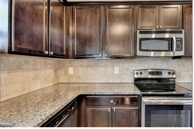 Building Photo - 1376 Castleberry Dr
