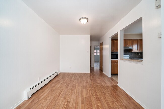 Building Photo - 207 Manhattan Ave