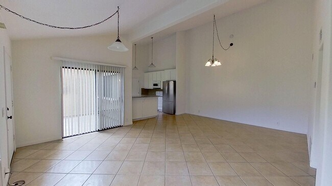 Foto del edificio - 163 Avenida Adobe