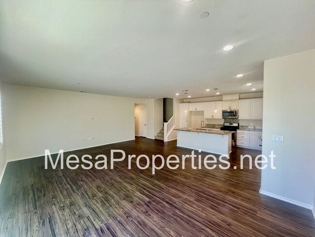 Building Photo - 3120 E Yountville Dr