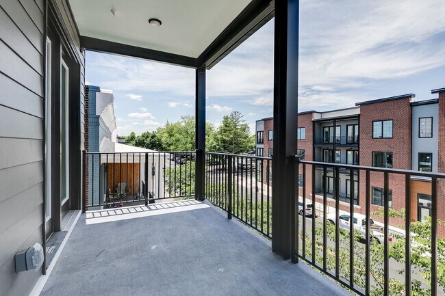 Foto del edificio - 1422 Bainbridge St
