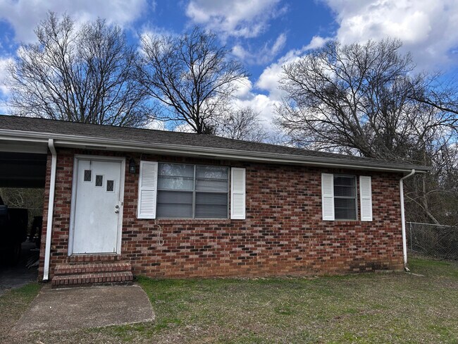 Building Photo - 1002 Ogrady Dr