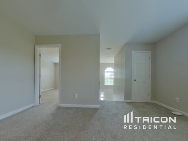 Building Photo - 176 Elderberry Point