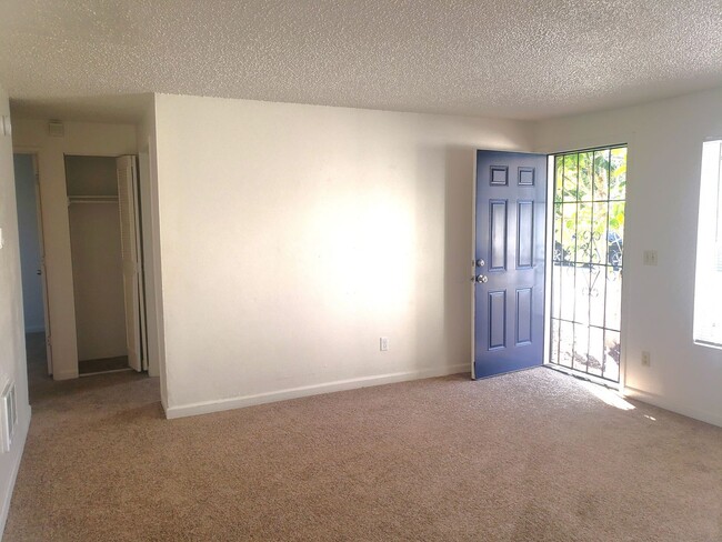 Photo - Updated Four-Plex in SE Portland with Fenc... Apartment