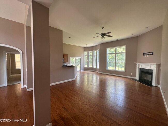 Building Photo - 4911 Alamance Dr