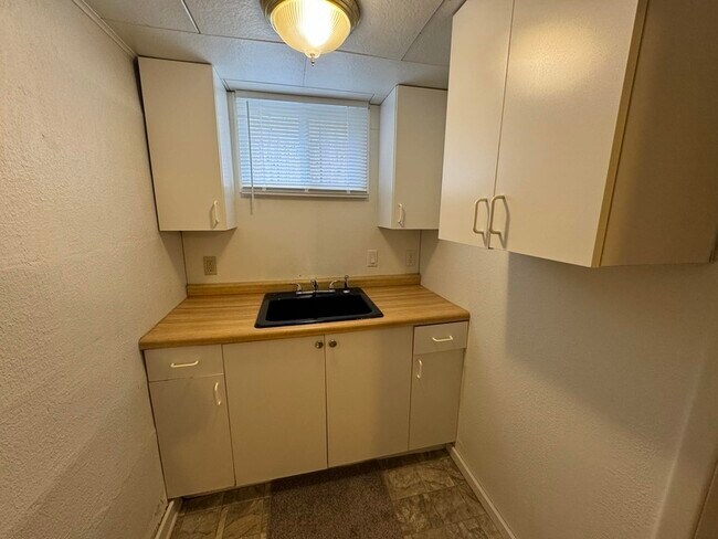 Foto del edificio - 504 7th Street West - 2
