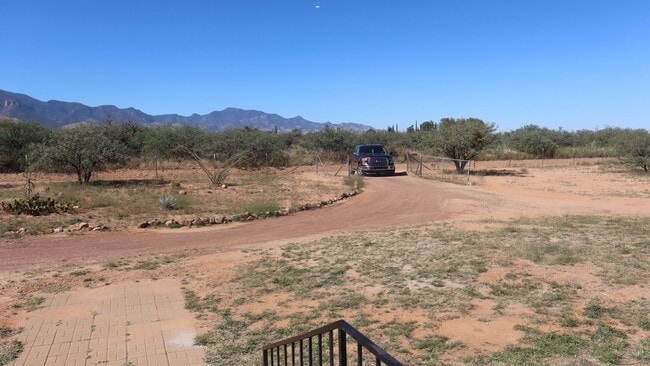 Building Photo - Acreage