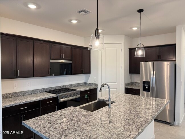 Building Photo - 4235 W Yolanda Ln