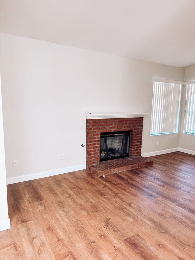 Building Photo - 6152 Orange Ave