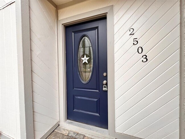 Building Photo - 2503 Forest Ridge Dr