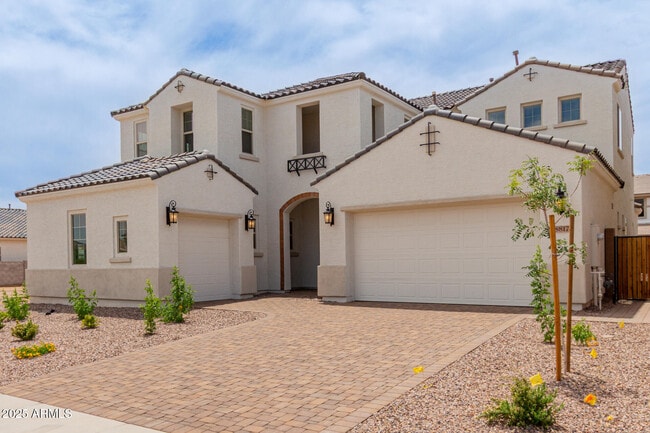 Foto del edificio - 8817 W Denton Ln