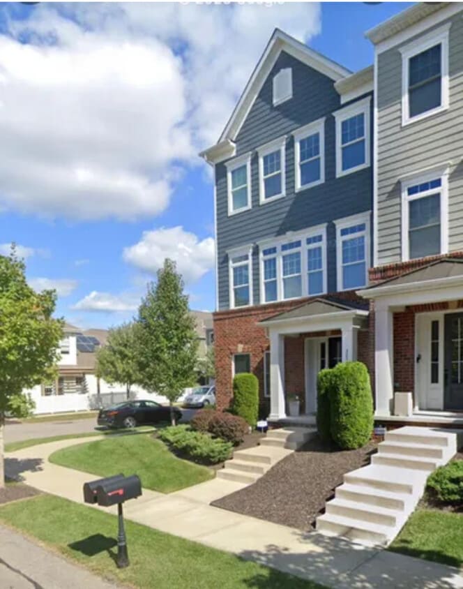 Primary Photo - 323 Osona Ln