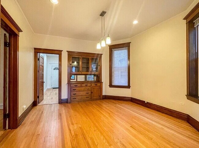 Foto del edificio - 1613 W Berwyn Ave