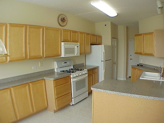 Building Photo - 541 N Hough St