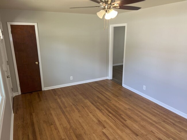 Building Photo - Single Family Home for Rent