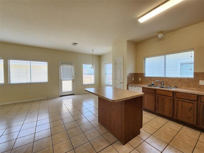 Foto del edificio - 21823 Grassy Hill Ln