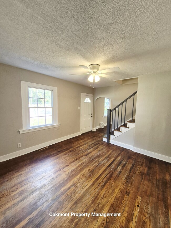 Building Photo - 3301 Nine Mile Rd