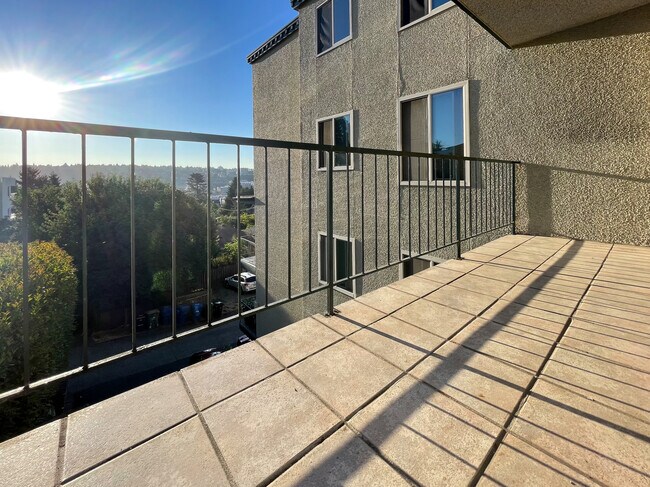 Foto del edificio - 1234 Taylor Ave N