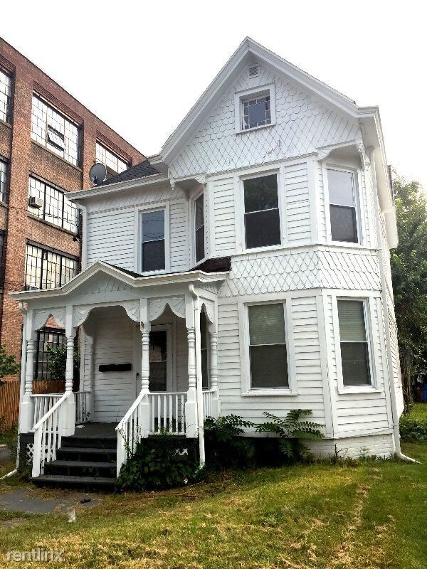 Primary Photo - 147 Smith Ave