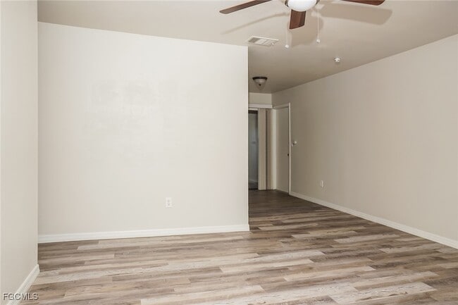 Building Photo - 5940 Talbrook Rd