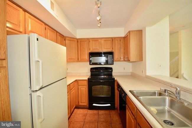 Building Photo - 7006 Ellingham Cir