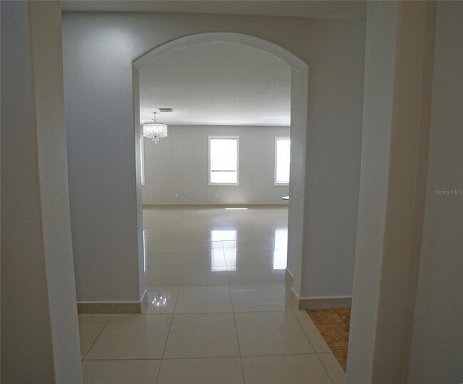 Building Photo - 10537 Coral Key Ave