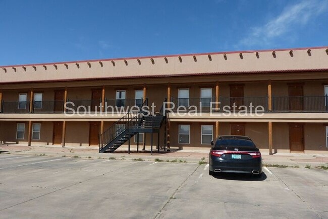 Building Photo - All Bills Paid! Large One Bedroom One Bath...