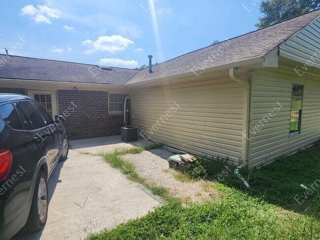 Foto del edificio - 7410 Union Grove Rd