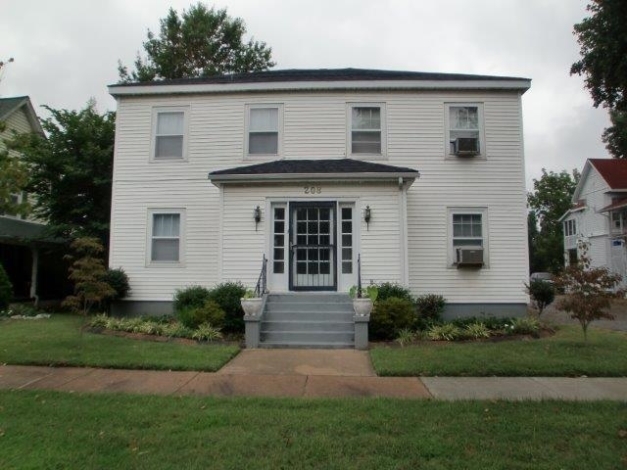 Primary Photo - 208-210 E Cypress St