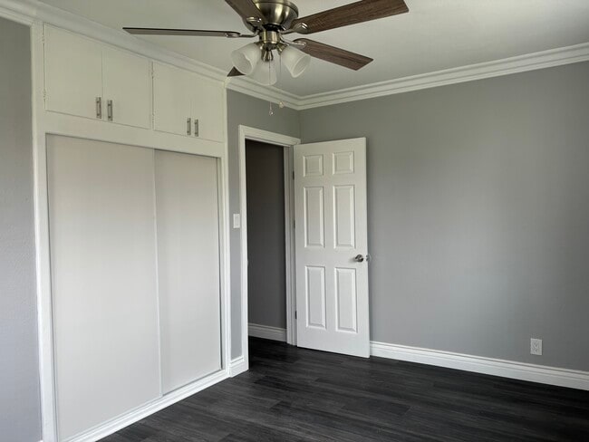 Building Photo - 419 S McDonnell Ave