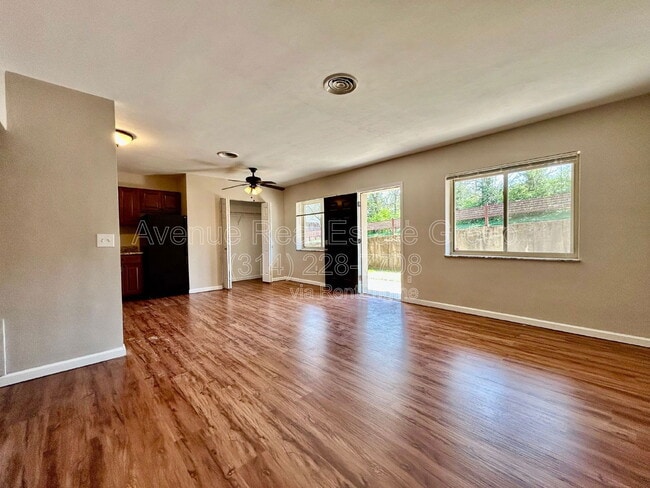 Building Photo - 129 E Lockwood Ave