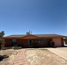 Building Photo - 8403 Villanova Dr